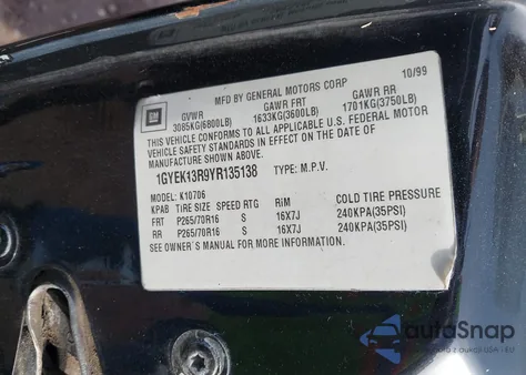 2000 Cadillac Escalade Standard z USA, uszkodzony, nr VIN 1GYEK13R9YR135138